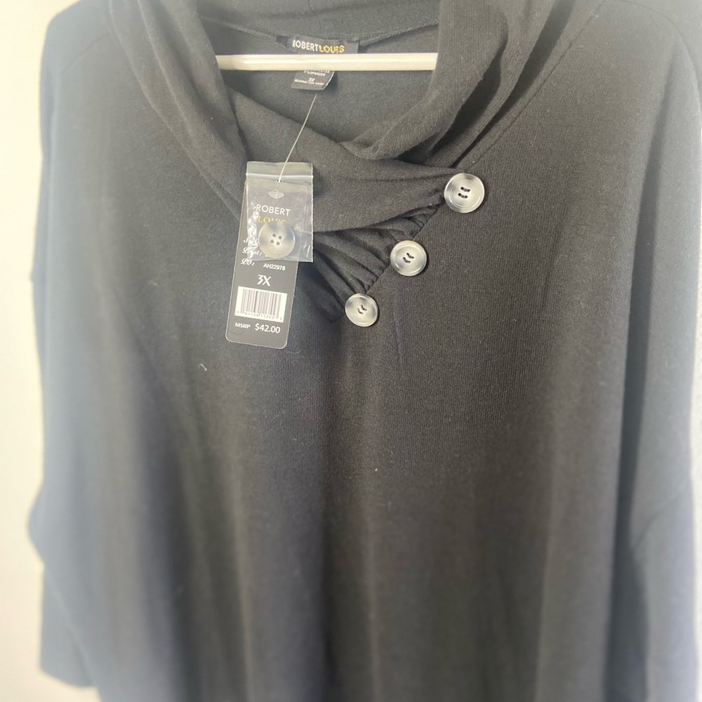 Robert Louis Charcoal Button-Accent Top - Picture 4 of 5